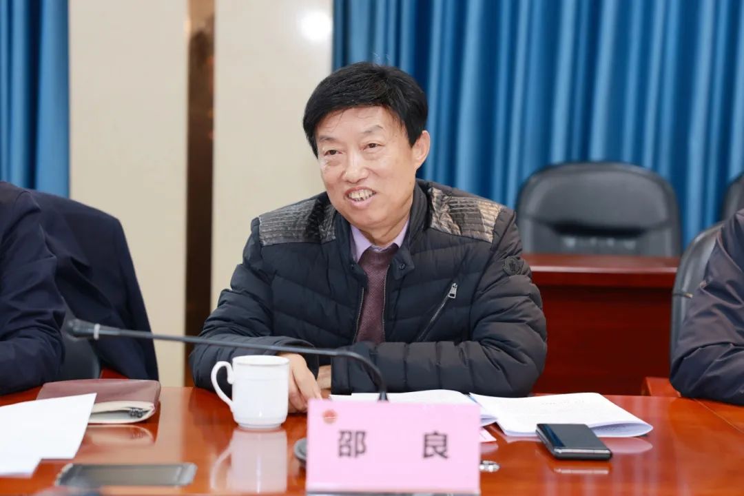 多图左右滑动图片内容公众号素材模板1.jpg